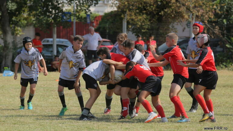 Două victorii obținute de rugbyști