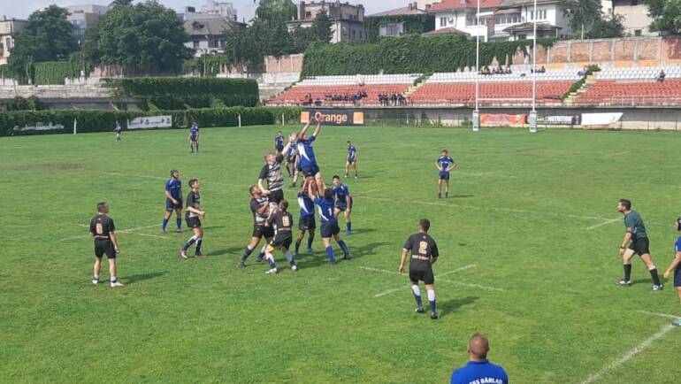 Rugbyștii cel puțin în finala mică